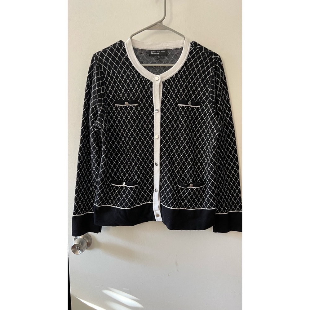 ✨SOLD✨Jones New York x Black/White Cardigan